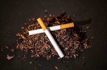 Un golpe contra el tabaquismo en exteriores