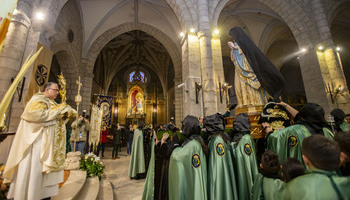 Domingo de Pascua en Palencia: Encuentro junto al altar